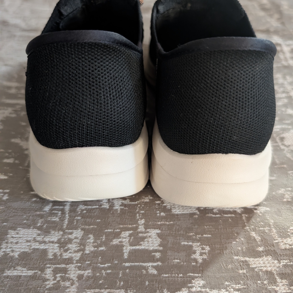 Skechers Slip-Ins Knit Sneakers NWOT - Picture 4 of 7